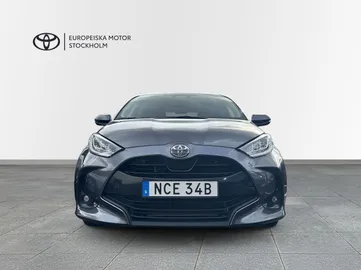 Car image 2