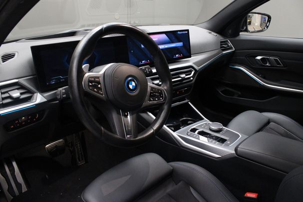 BMW 330e Touring xDrive 216 kW image number 9