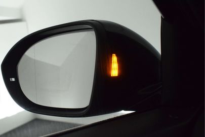 Car image 37