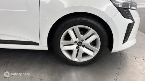 Car image 20