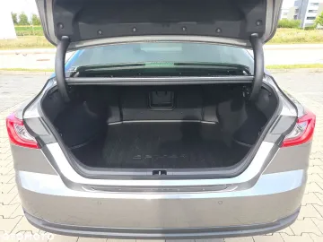 Car image 33