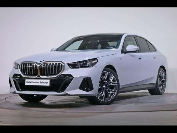 BMW 520i 140 kW image number 1