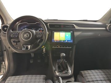 Car image 14