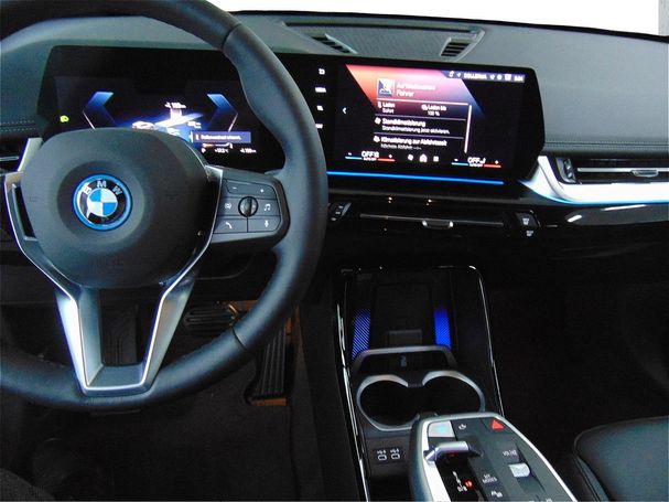 BMW iX1 xDrive30 xLine 225 kW image number 12