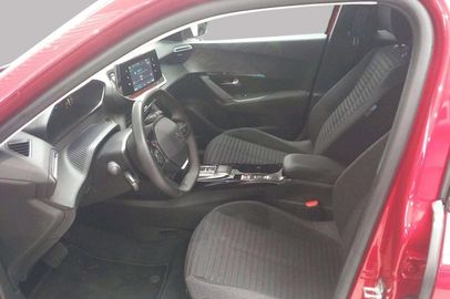 Car image 10