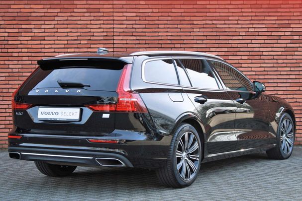 Volvo V60 T6 AWD T8 250 kW image number 2