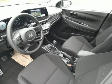 Car image 15