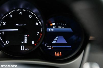 Car image 40