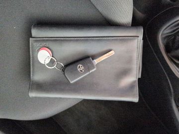 Car image 35