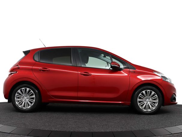 Peugeot 208 PureTech 110 Signature 81 kW image number 7