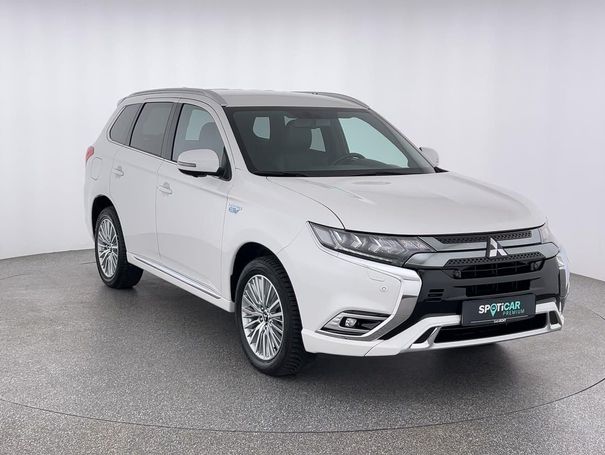 Mitsubishi Outlander 2.4 Plus 4WD 165 kW image number 2