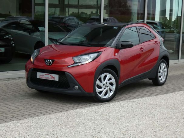 Toyota Aygo X 1.0 53 kW image number 2