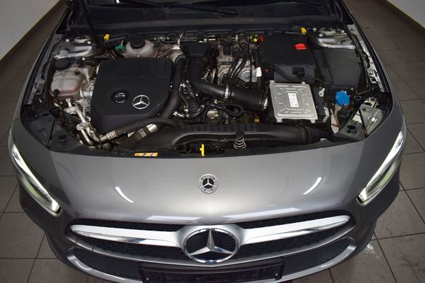 Mercedes-Benz A 250 e 160 kW image number 19