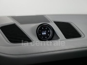 Car image 37