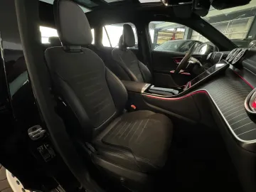 Car image 40