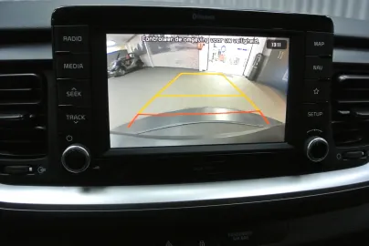 Car image 27