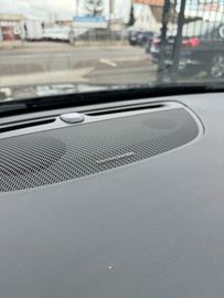 Car image 38