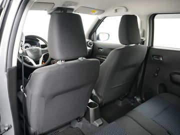 Car image 14