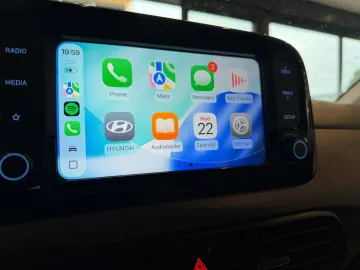 Car image 19