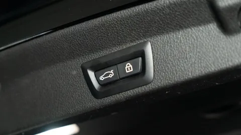 Car image 39