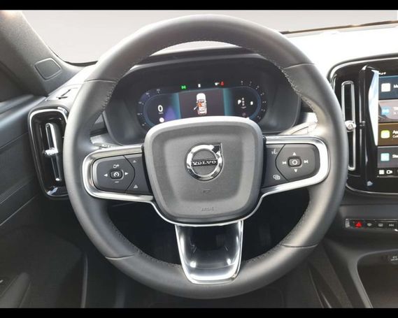 Volvo XC40 B3 Core 120 kW image number 12