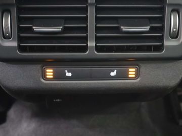 Car image 41