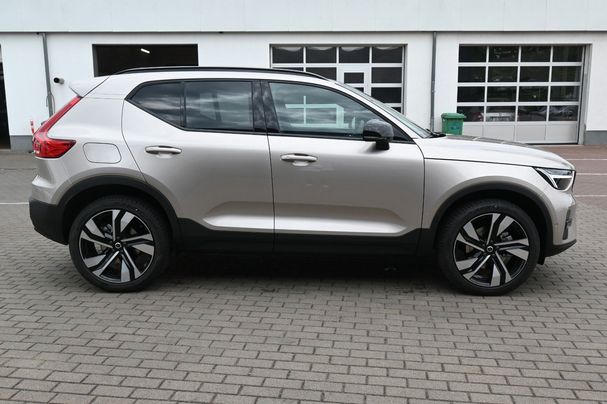 Volvo XC40 B4 Plus Dark DKG 145 kW image number 6