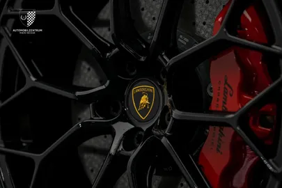 Car image 35