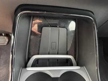 Car image 35