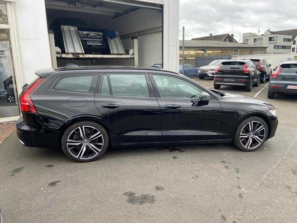 Volvo V60 T8 R Design AWD 288 kW image number 4