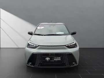 Car image 4