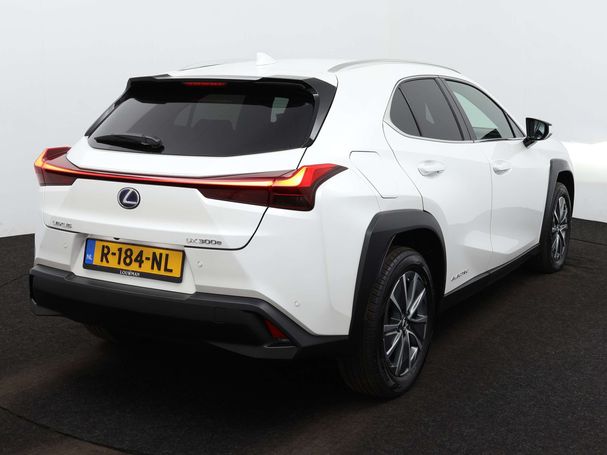 Lexus UX 300e 150 kW image number 15