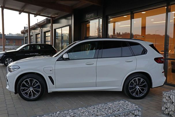 BMW X5 45e xDrive 290 kW image number 3