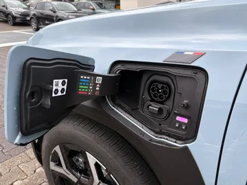 Car image 20