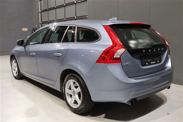 Volvo V60 T2 Geartronic Kinetic 90 kW image number 3