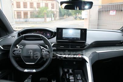 Car image 38