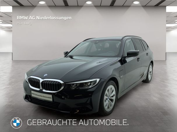 BMW 330e Touring M 215 kW image number 2