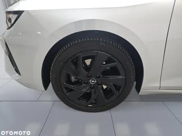 Car image 33