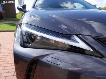 Car image 32