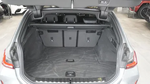 Car image 37