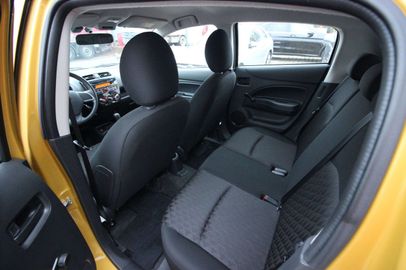 Car image 15