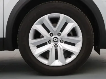 Car image 35