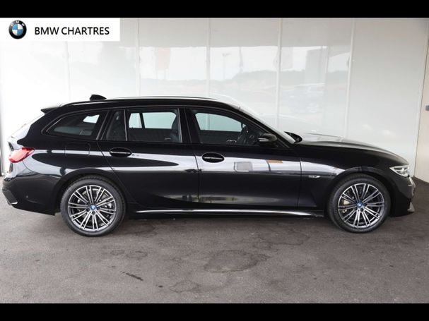 BMW 330 Touring M Sport 137 kW image number 2