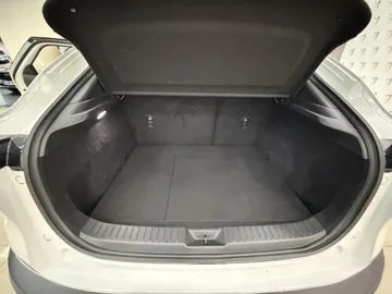 Car image 49