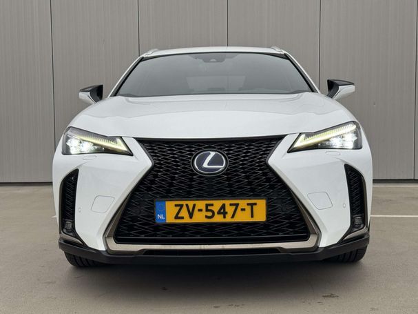 Lexus UX 250h 135 kW image number 14