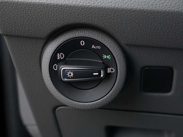 Car image 40