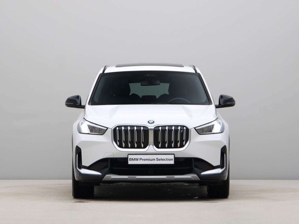 BMW iX1 xDrive30 230 kW image number 6