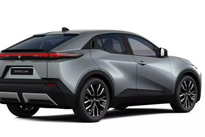 Car image 4