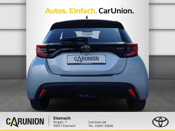Car image 4