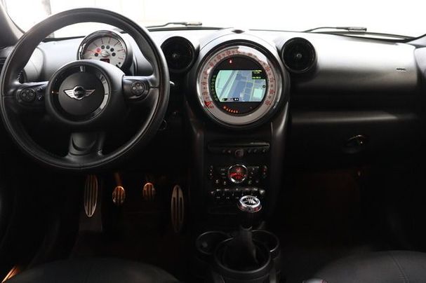 Mini Cooper SD Countryman 105 kW image number 3